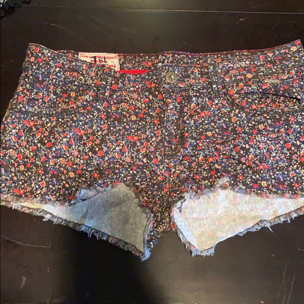 Flower shorts
